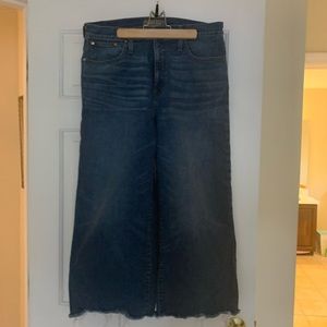 Point Sur wide leg frayed jeans. Size 32. New